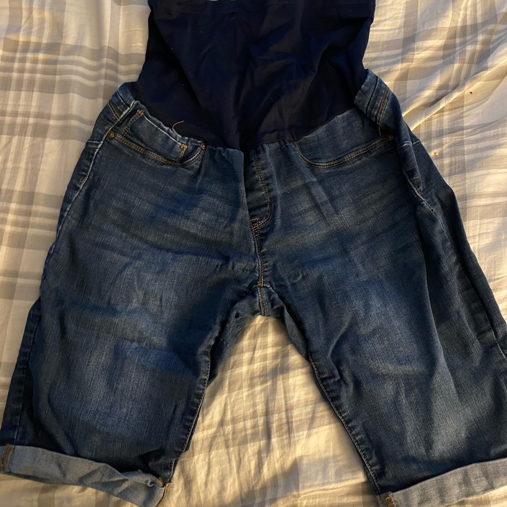 Maternity long shorts